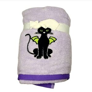 🆑️ CLEARANCE Betsey Johnson Green Bat Winged Black Cat Hand Towels Set